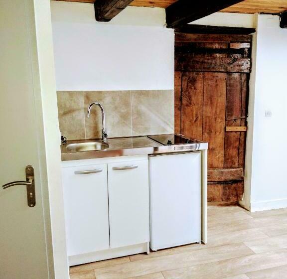 פנסיון Chez Jul