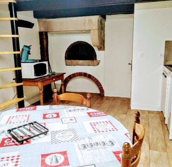 פנסיון Chez Jul