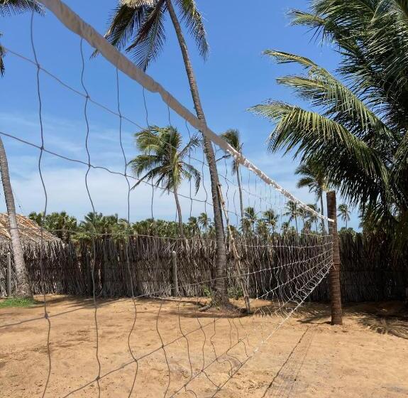 פנסיון Plastic Bottle House   Dune Towers