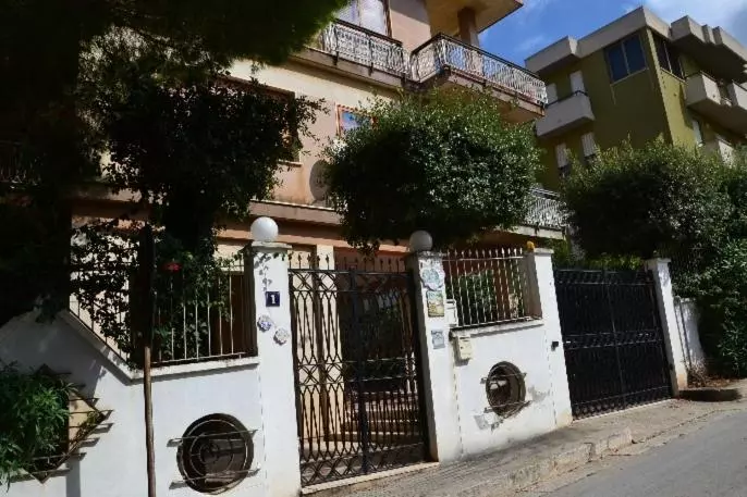 A Due Passi Da Erice B&b