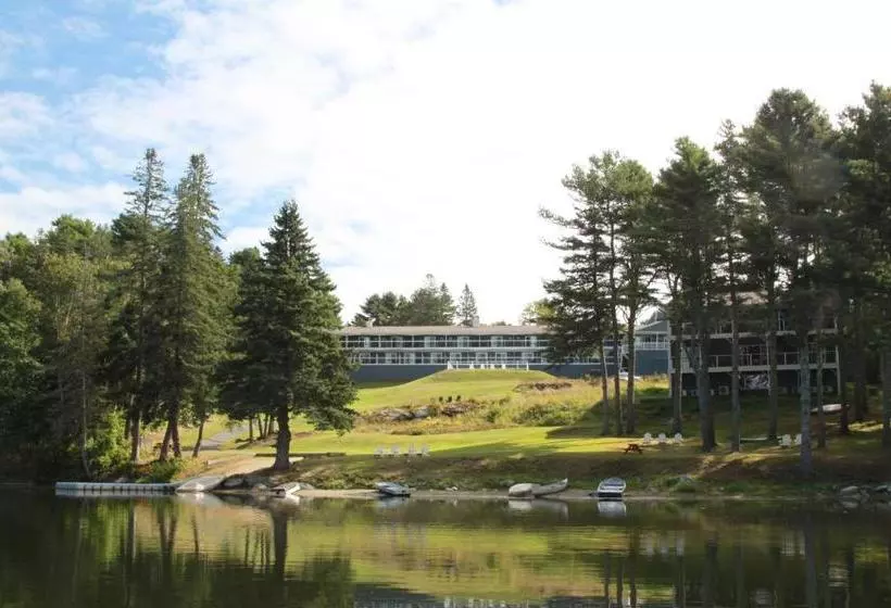 ホテル Beach Cove Waterfront Inn