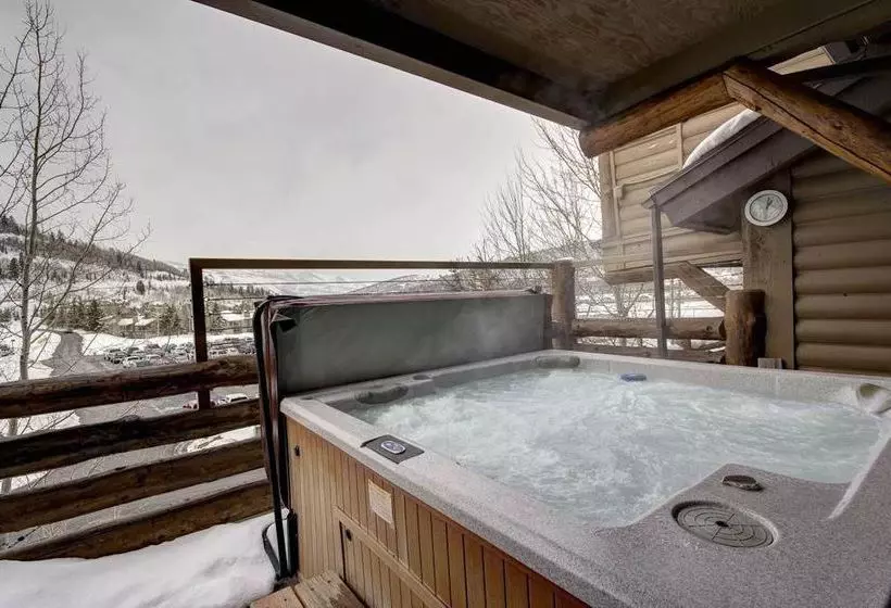 渡假胜地  Slopeside Comstock Penthouse