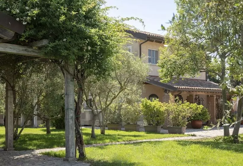 Guadalupe Tuscany Resort