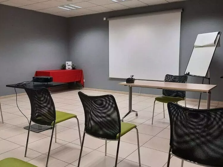 호텔 Appart Hôtel Q7 Lodge Lyon 7