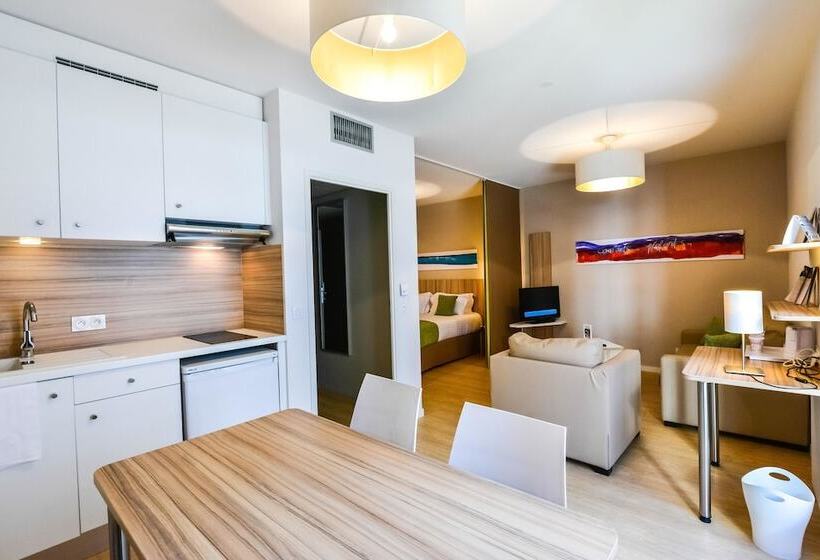 호텔 Appart Hôtel Q7 Lodge Lyon 7