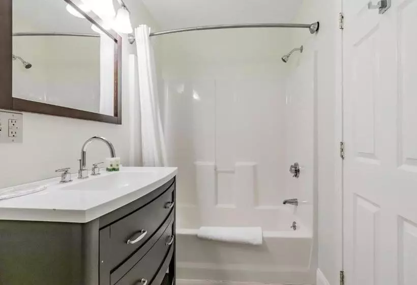 ホテル Beach Cove Waterfront Inn