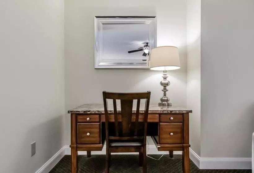 ホテル Beach Cove Waterfront Inn