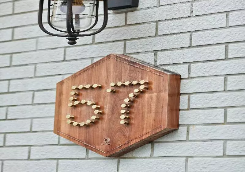 Hotelli Bee House By Cosmos Creation  Taipei Main Station