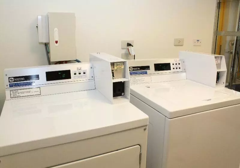 Hotelli Bee House By Cosmos Creation  Taipei Main Station