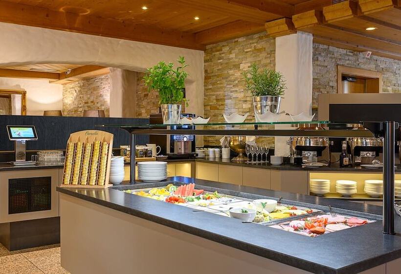 ホテル Garni Das Sonnalp