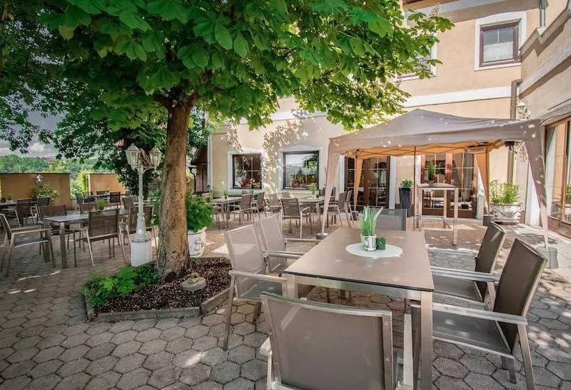 فندق Gasthof Pöchhacker