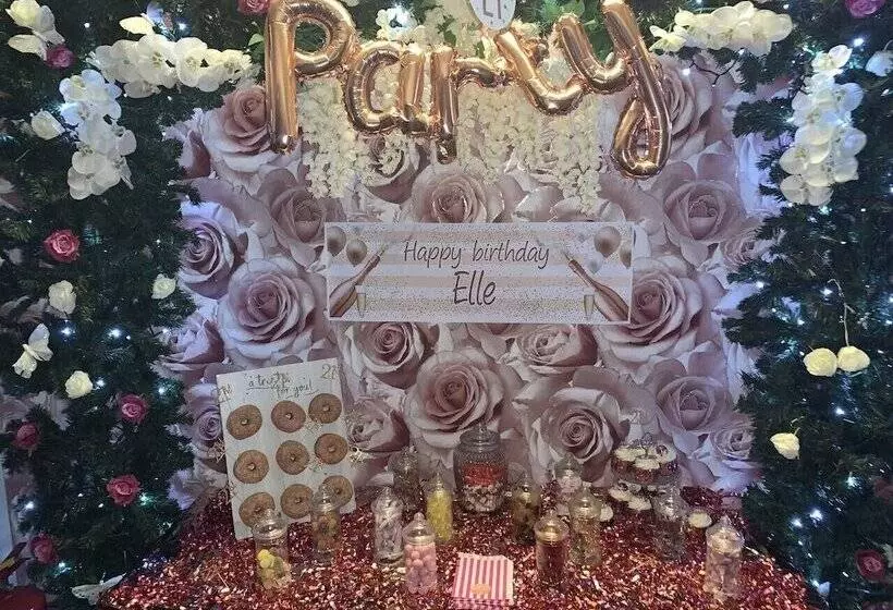 The Butterfly Hotel   Group Weekends