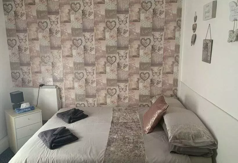 The Butterfly Hotel   Group Weekends