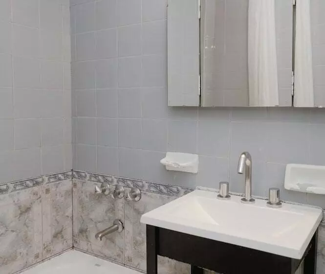 هتل Tucuman Palace