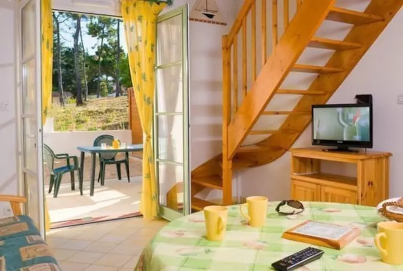 Les Mas De Saint Hilaire