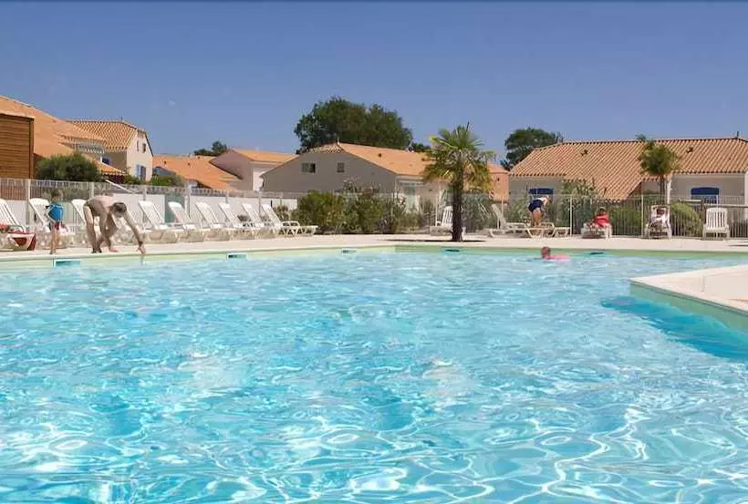 Les Mas De Saint Hilaire