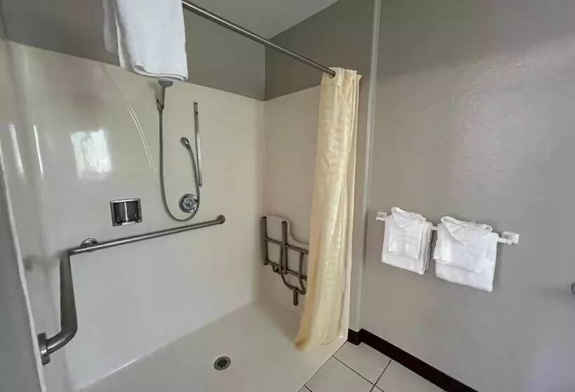 Мотель Pinewood Inn