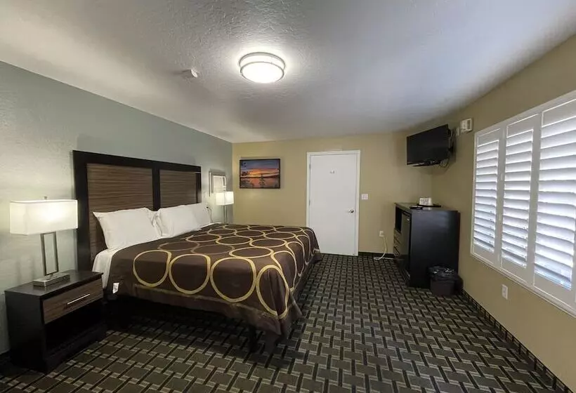 Мотель Pinewood Inn