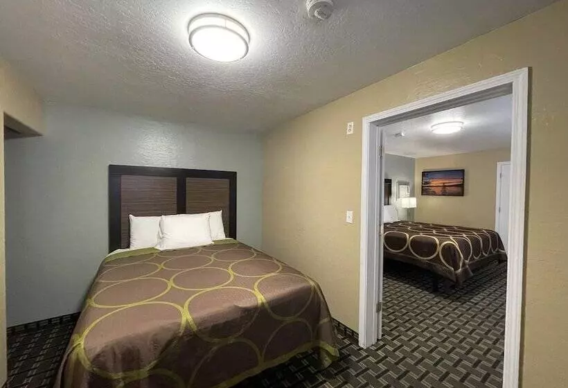 Мотель Pinewood Inn