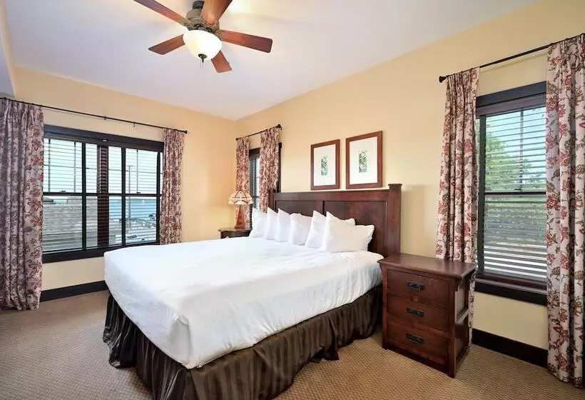 渡假胜地  Chase On The Lake