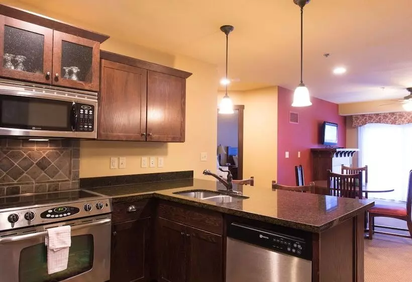 渡假胜地  Chase On The Lake