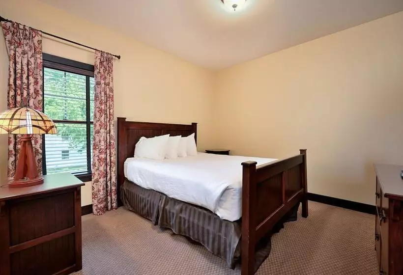 渡假胜地  Chase On The Lake