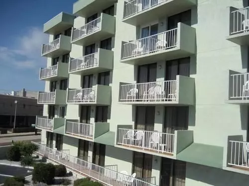 渡假胜地 The Diplomat Beach Club Suites