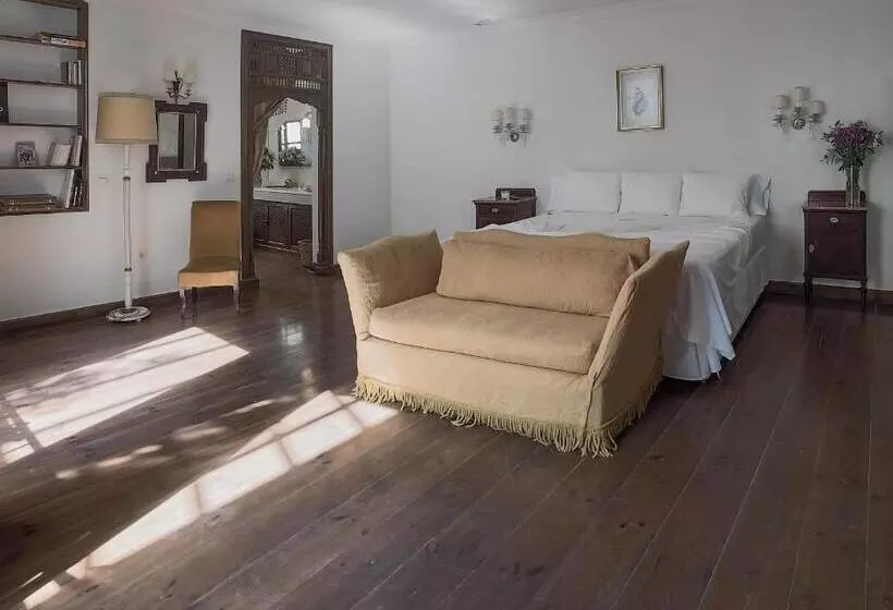 簡易ホテル Nüa Santa Cruz