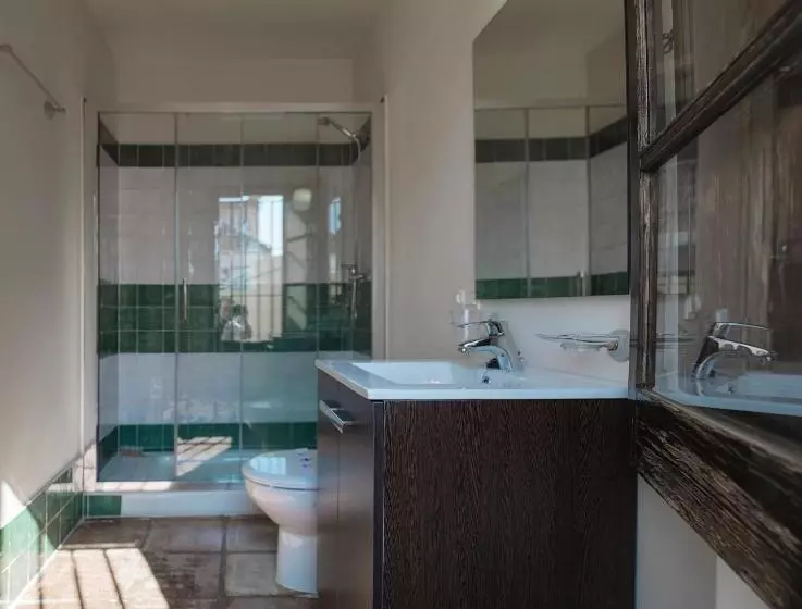 簡易ホテル Nüa Santa Cruz