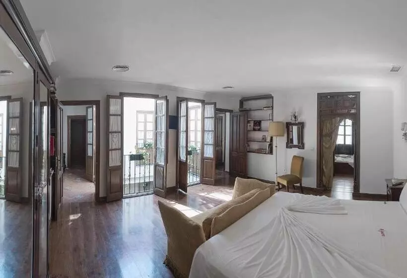 簡易ホテル Nüa Santa Cruz