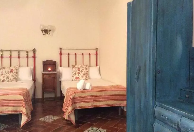 簡易ホテル Nüa Santa Cruz