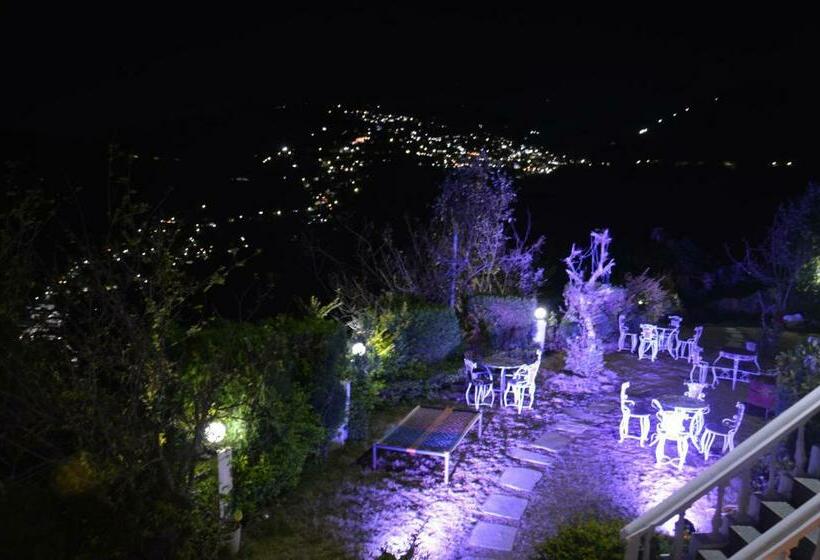 호텔 Himalayan Retreat Neelkanth