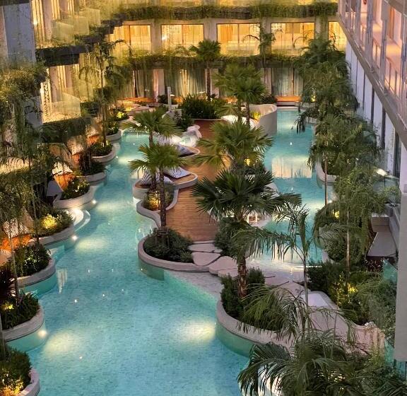 هتل Panwaburi Beachfront Resort