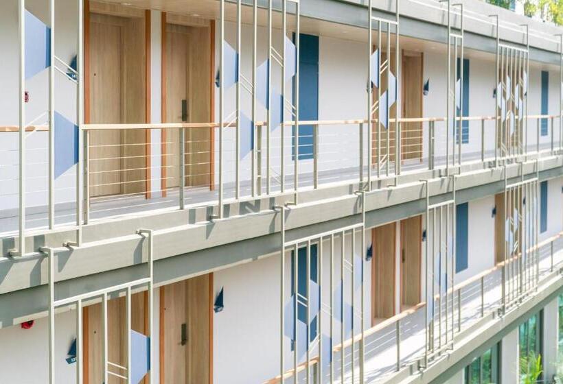 هتل Panwaburi Beachfront Resort