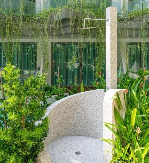 هتل Panwaburi Beachfront Resort