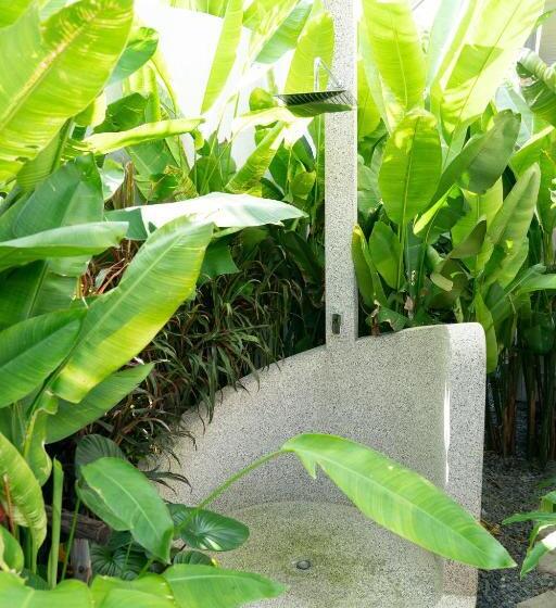 هتل Panwaburi Beachfront Resort