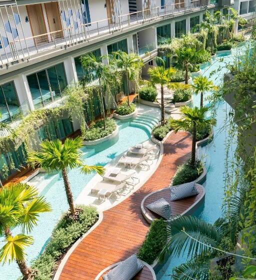 هتل Panwaburi Beachfront Resort