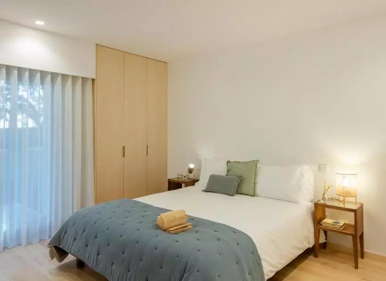 ペンション 70 S Wood House