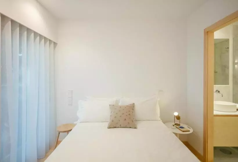 ペンション 70 S Wood House