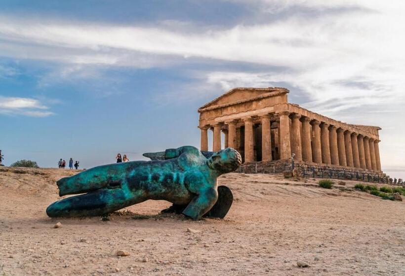 Bed and Breakfast Emesh Boutique Suite