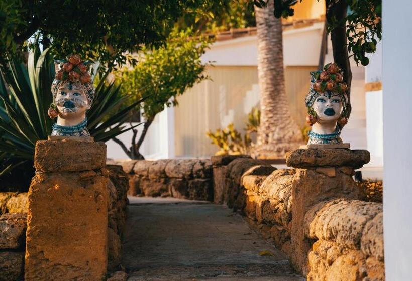 Bed and Breakfast Emesh Boutique Suite