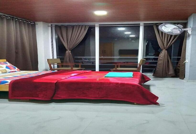 مبيت وإفطار Nitya Eco Resort & Farmhouse