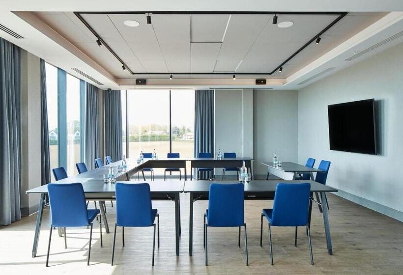 בית מלון כפרי Courtyard By Marriott Exeter Sandy Park