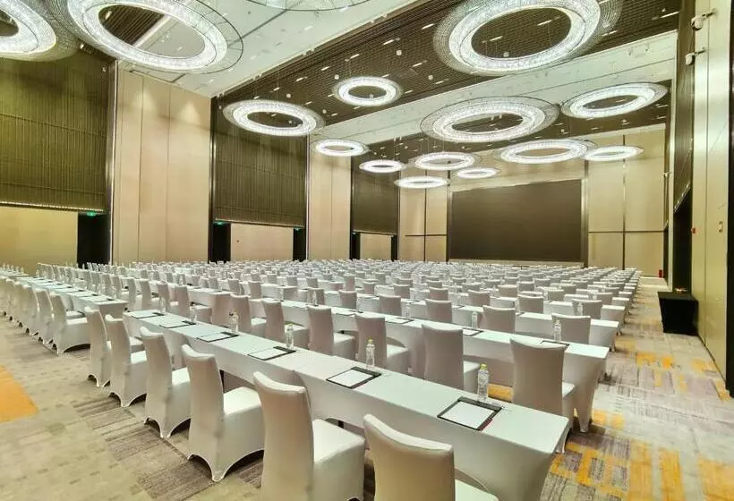 هتل Crowne Plaza Qingdao Jinshui, An Ihg