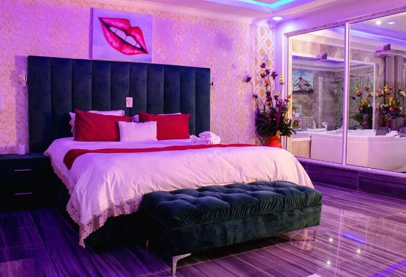 בית מלון כפרי Gold Crown International