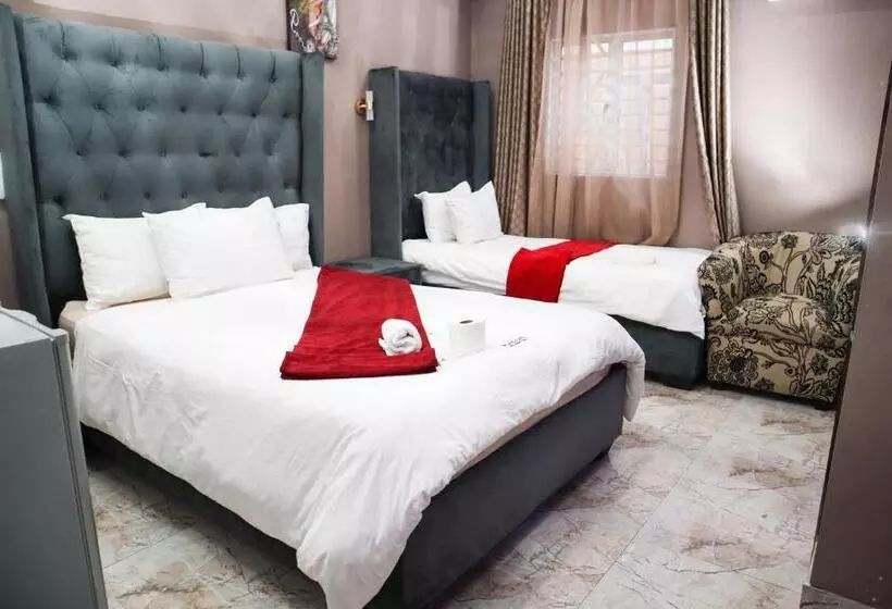 ホテル Gold Crown International