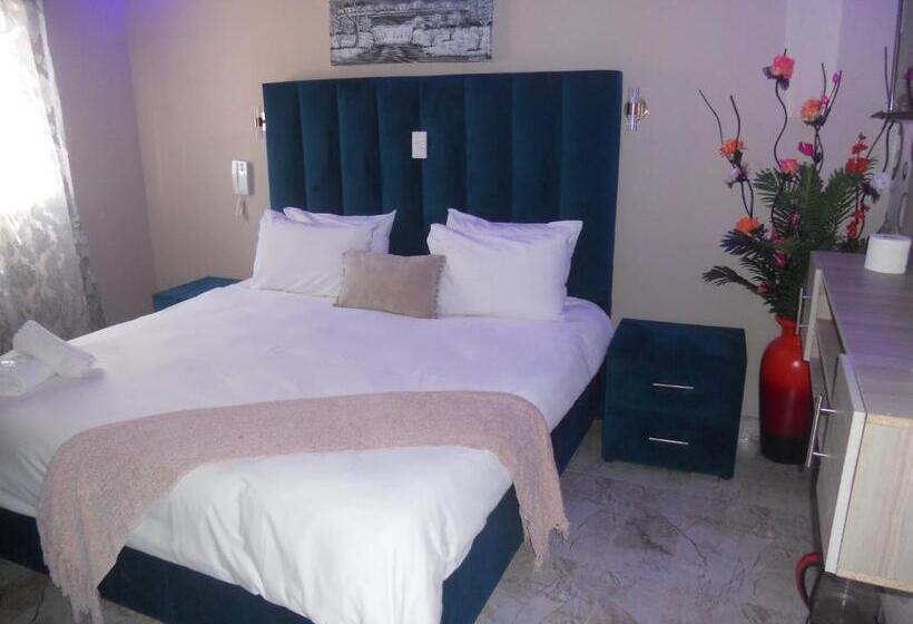 בית מלון כפרי Gold Crown International