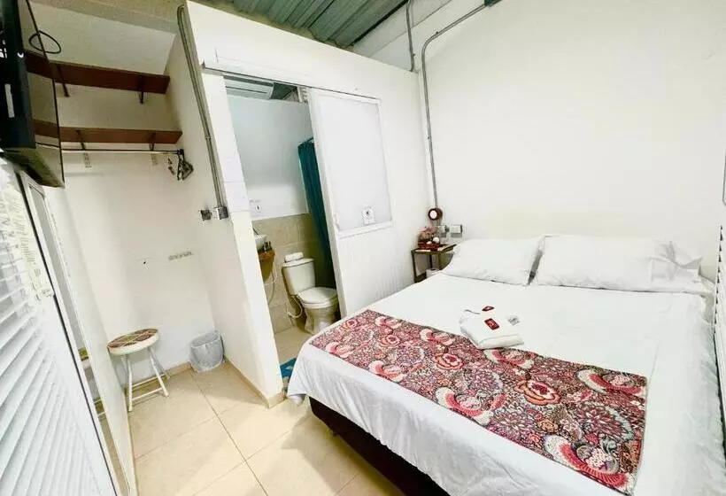 Majatalo Hostal Bon Hábitat