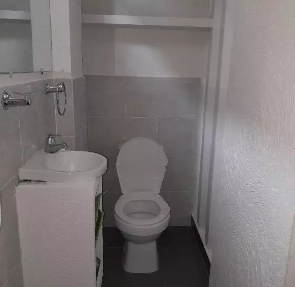 Majatalo Hostal Bon Hábitat