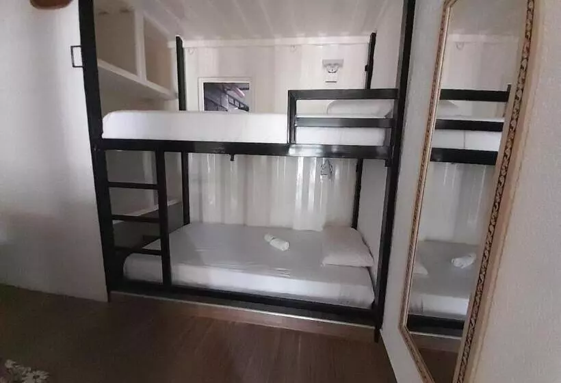 Majatalo Hostal Bon Hábitat